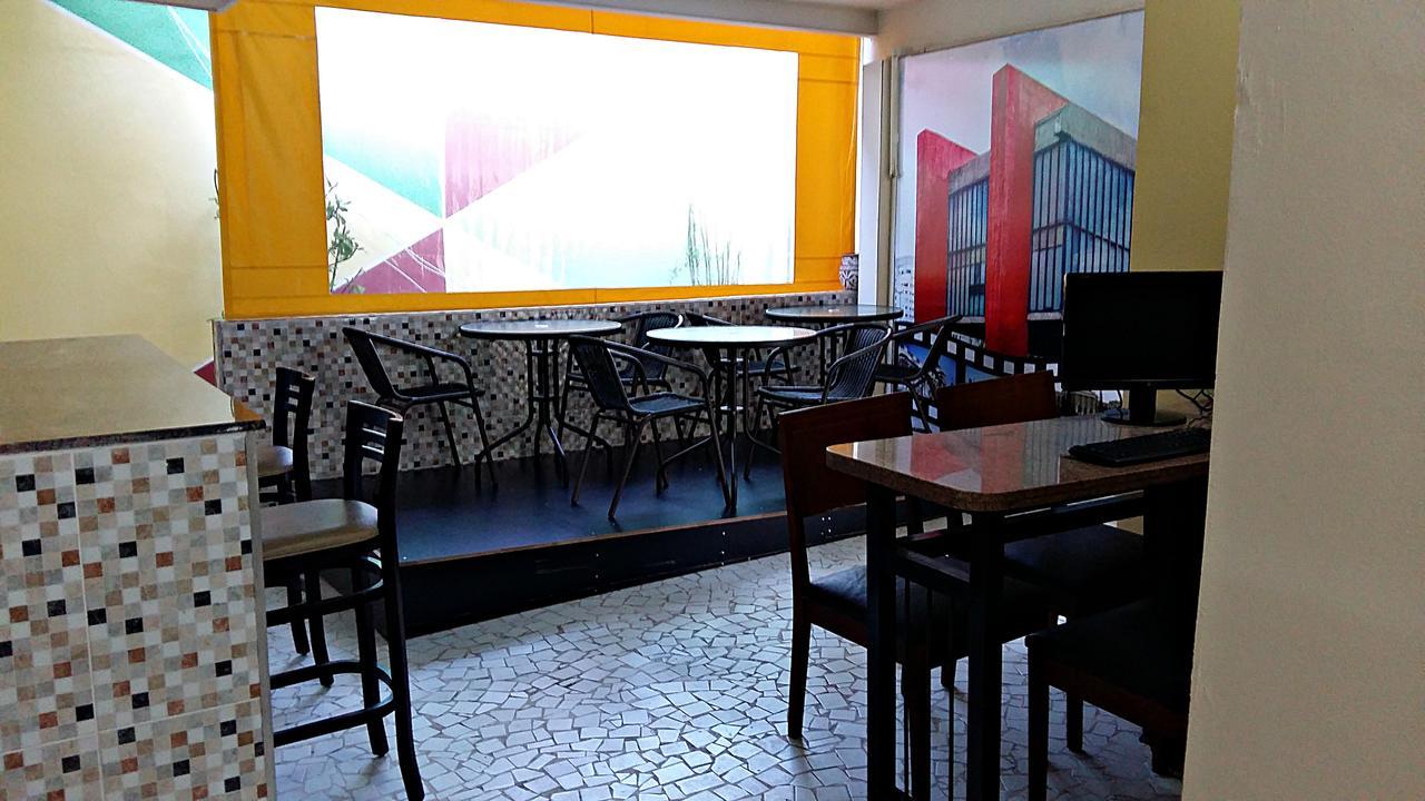 Yellow House Hostel Internacional เซาเปาโล ภายนอก รูปภาพ