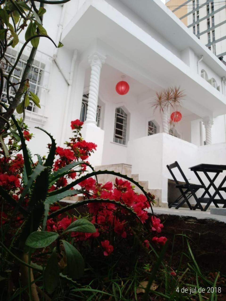 Yellow House Hostel Internacional เซาเปาโล ภายนอก รูปภาพ